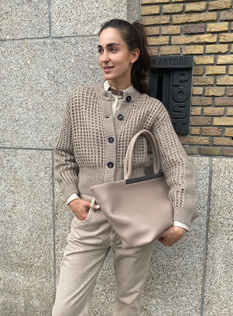 Vest taupe met zilver opengewerkt cropped