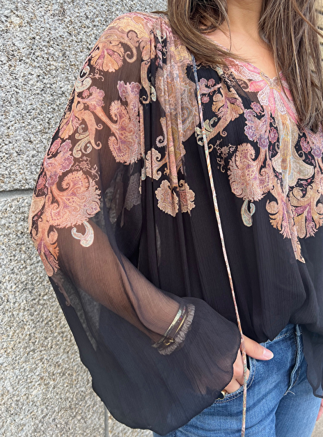 Blouse billow zwart met pink paisley print