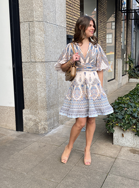 Jurk blauw creme paisley print geplisseerd