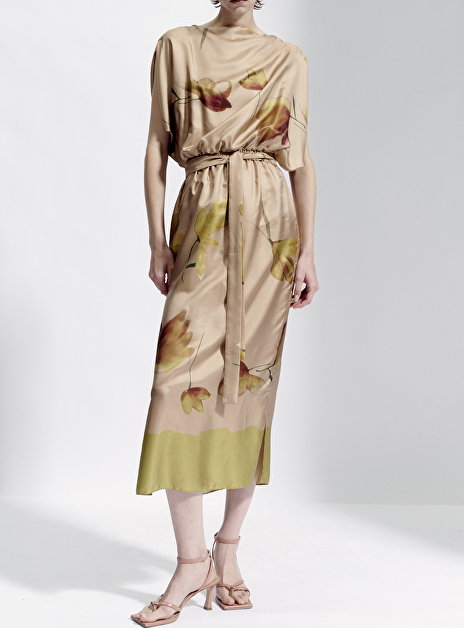 Jurk caost nude met bloemen dessin